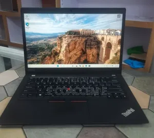 New Laptop Lenovo 16GB AMD Ryzen 5 SSD 512GB