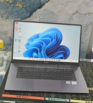 New Laptop Huawei MateBook 13 WRT-W19E 8GB Intel Core i3 SSD 256GB
