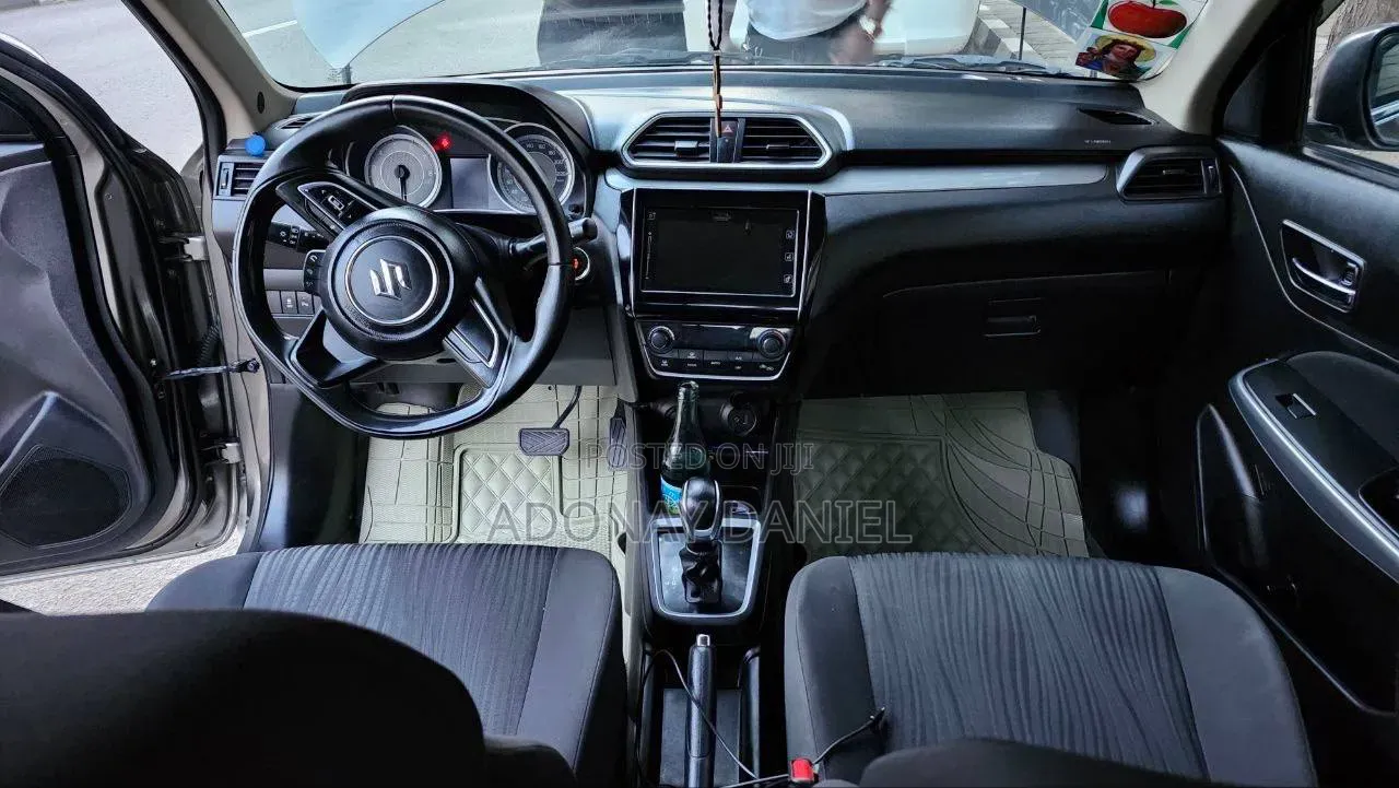 Suzuki Dzire 2023 Silver