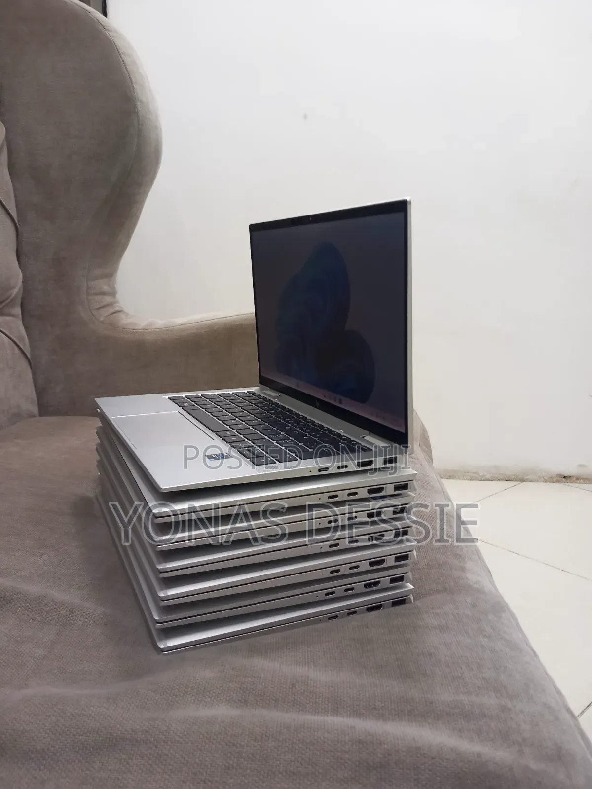New Laptop HP EliteBook 1040 G8 16GB Intel Core i7 SSD 512GB
