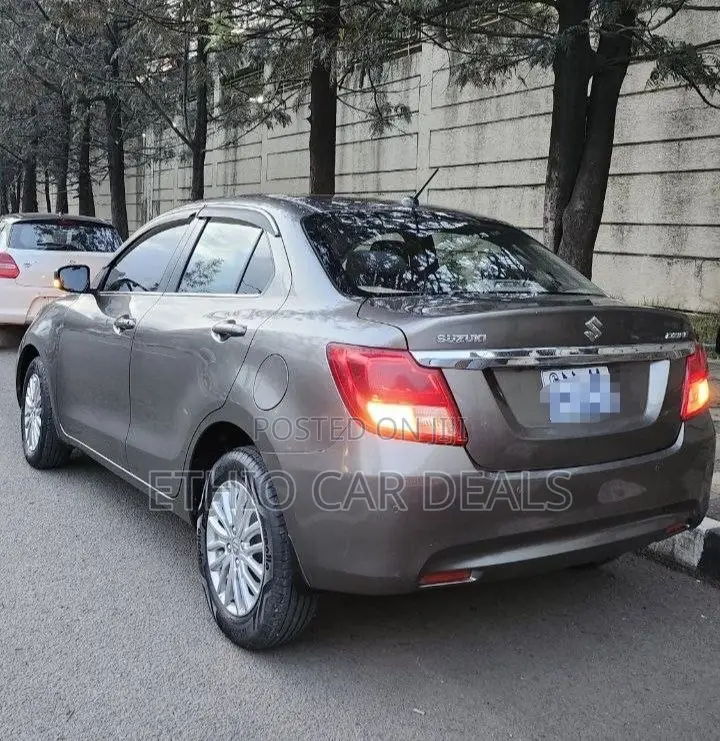 Suzuki Dzire 2023 Gray