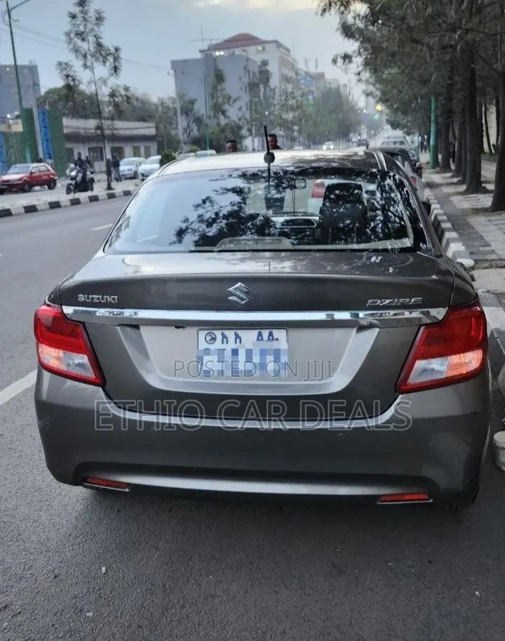 Suzuki Dzire 2023 Gray