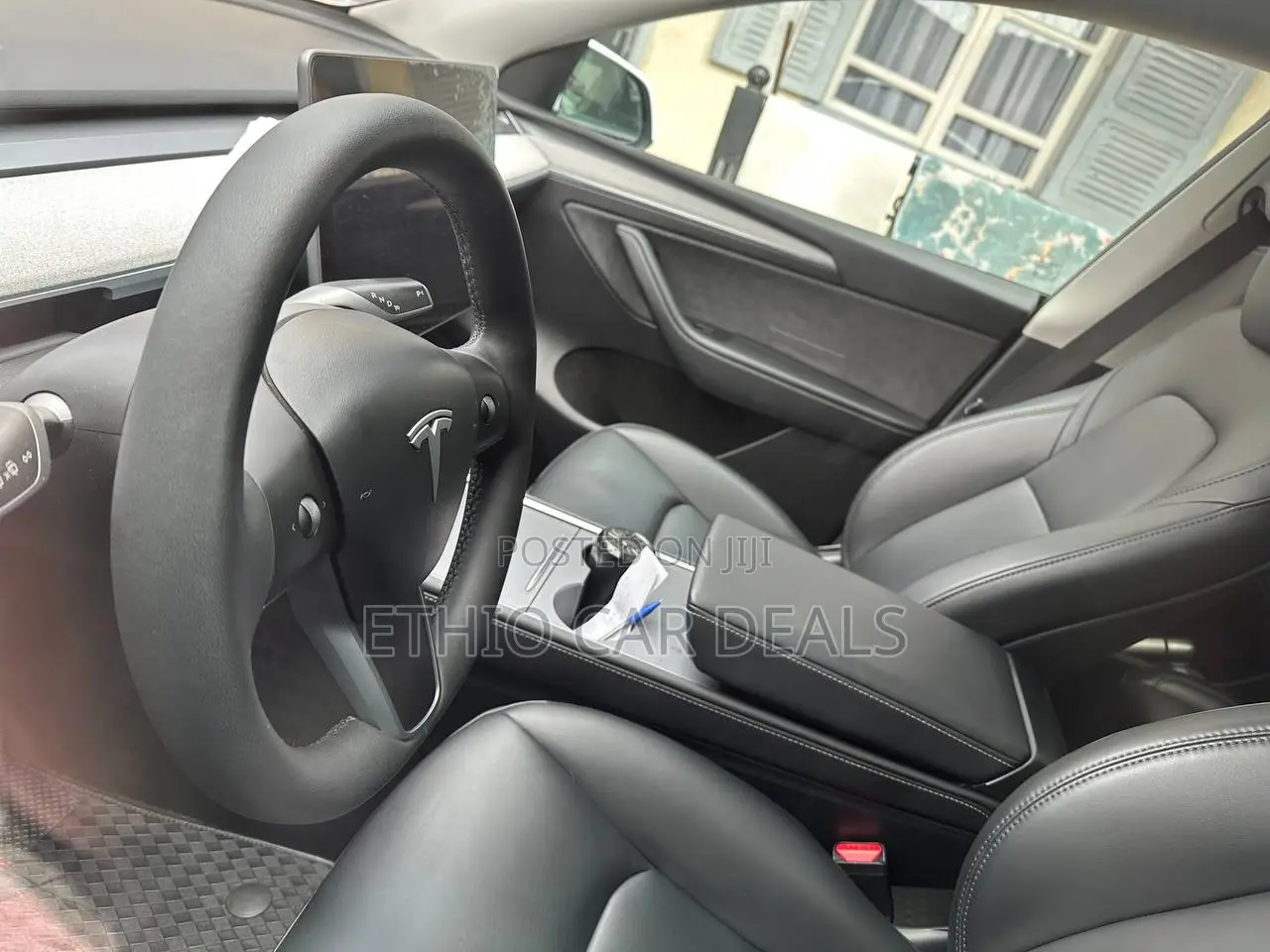 Tesla Model Y 2024 Silver