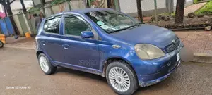 Toyota Vitz 2001 Blue