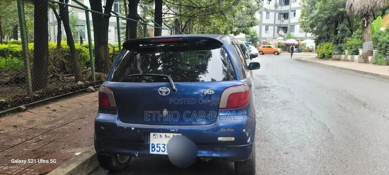 Toyota Vitz 2001 Blue