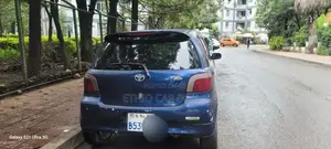 Toyota Vitz 2001 Blue