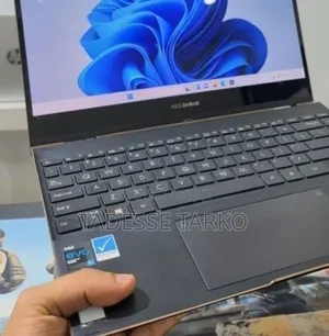 New Laptop Asus Zenbook 14 16GB Intel Core i7 SSD 512GB