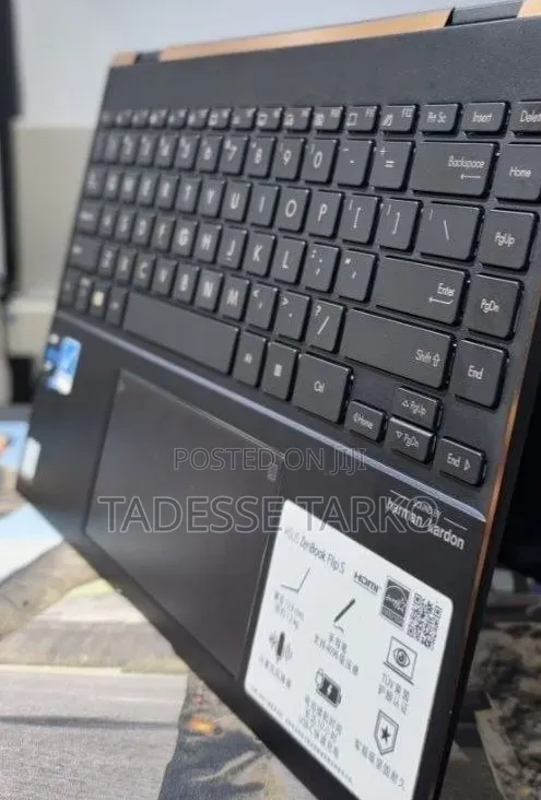 New Laptop Asus Zenbook 14 16GB Intel Core i7 SSD 512GB