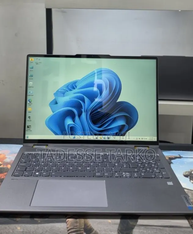 New Laptop Lenovo 16GB AMD Ryzen 7 SSD 512GB