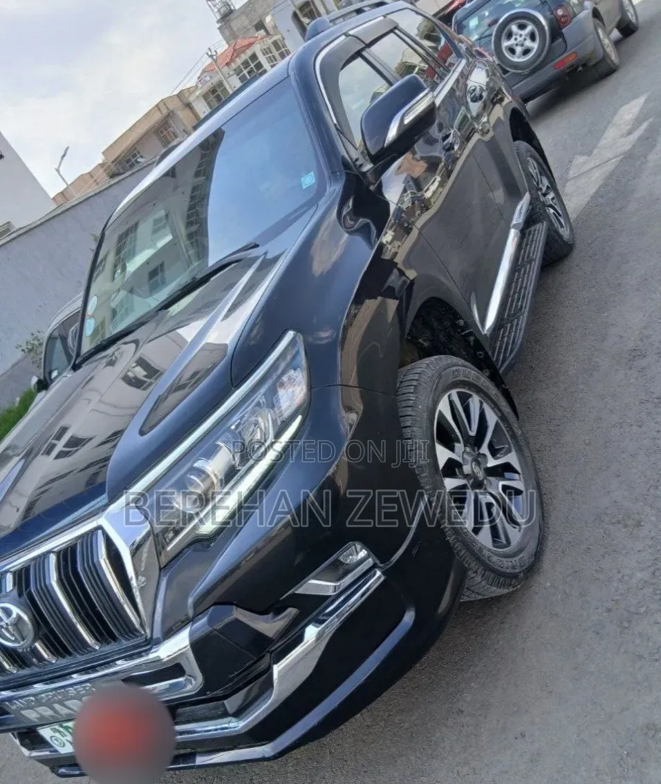 Toyota Land Cruiser 2021 Black