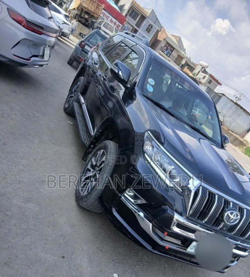 Toyota Land Cruiser 2021 Black