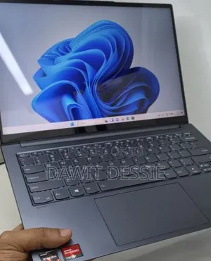 New Laptop Lenovo 16GB AMD Ryzen 7 SSD 512GB