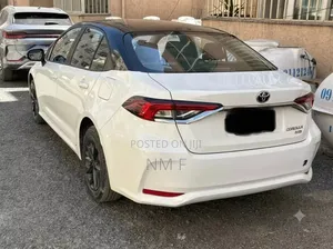 Toyota Corolla 2022 White