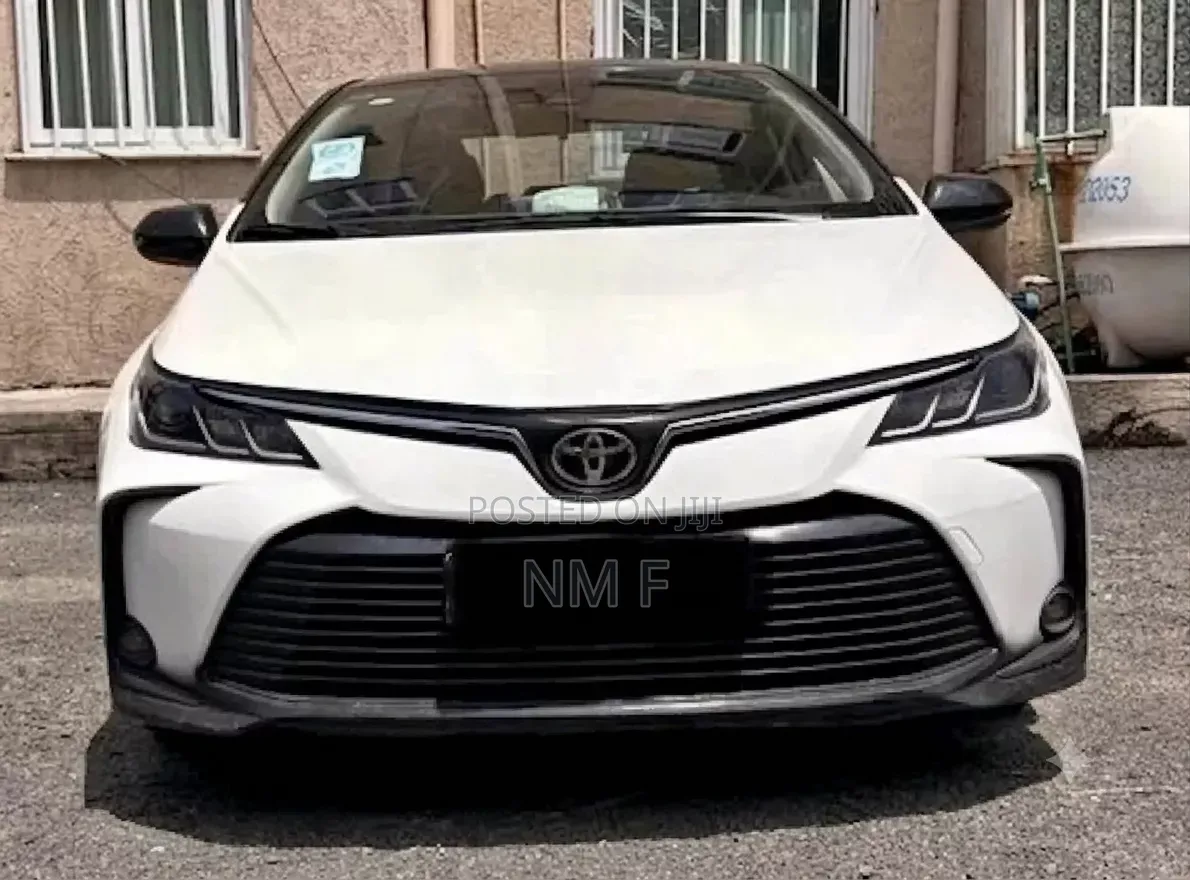 Toyota Corolla 2022 White