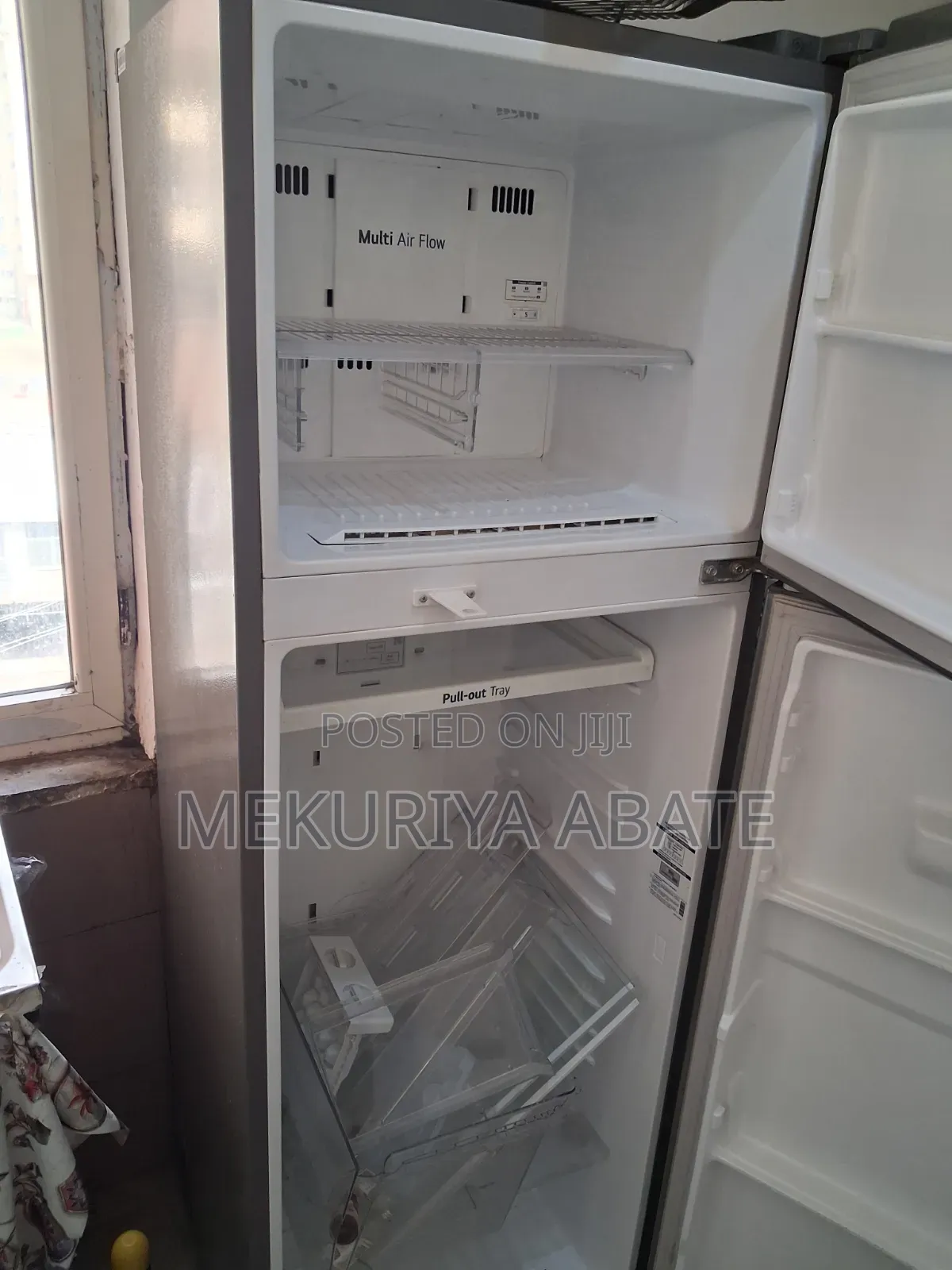 ​LG Smart Inverter Refrigerator-Freezer (367L) - በጥሩ ሁኔታ ላይ ያለ