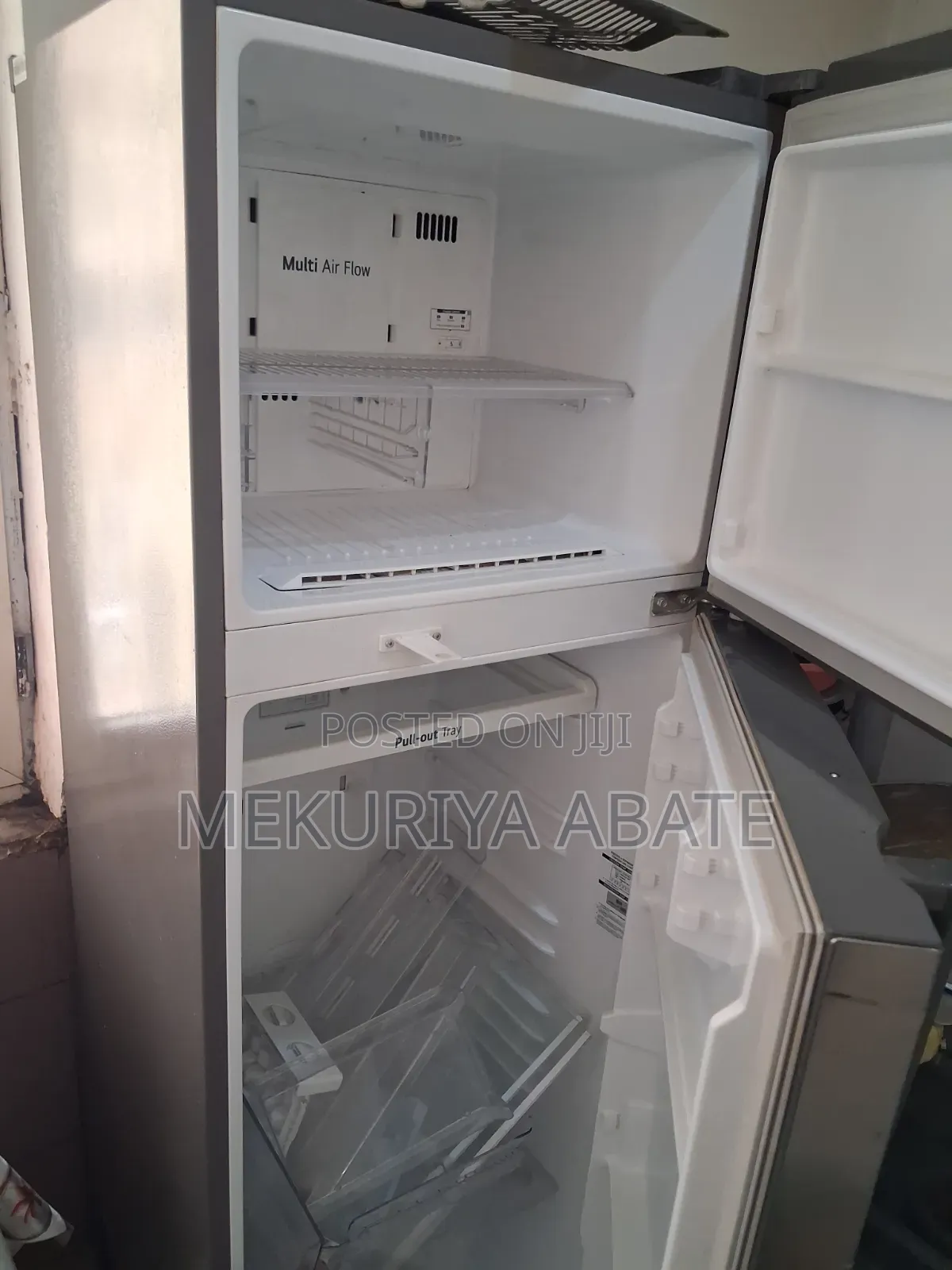 ​LG Smart Inverter Refrigerator-Freezer (367L) - በጥሩ ሁኔታ ላይ ያለ