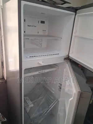 ​LG Smart Inverter Refrigerator-Freezer (367L) - በጥሩ ሁኔታ ላይ ያለ