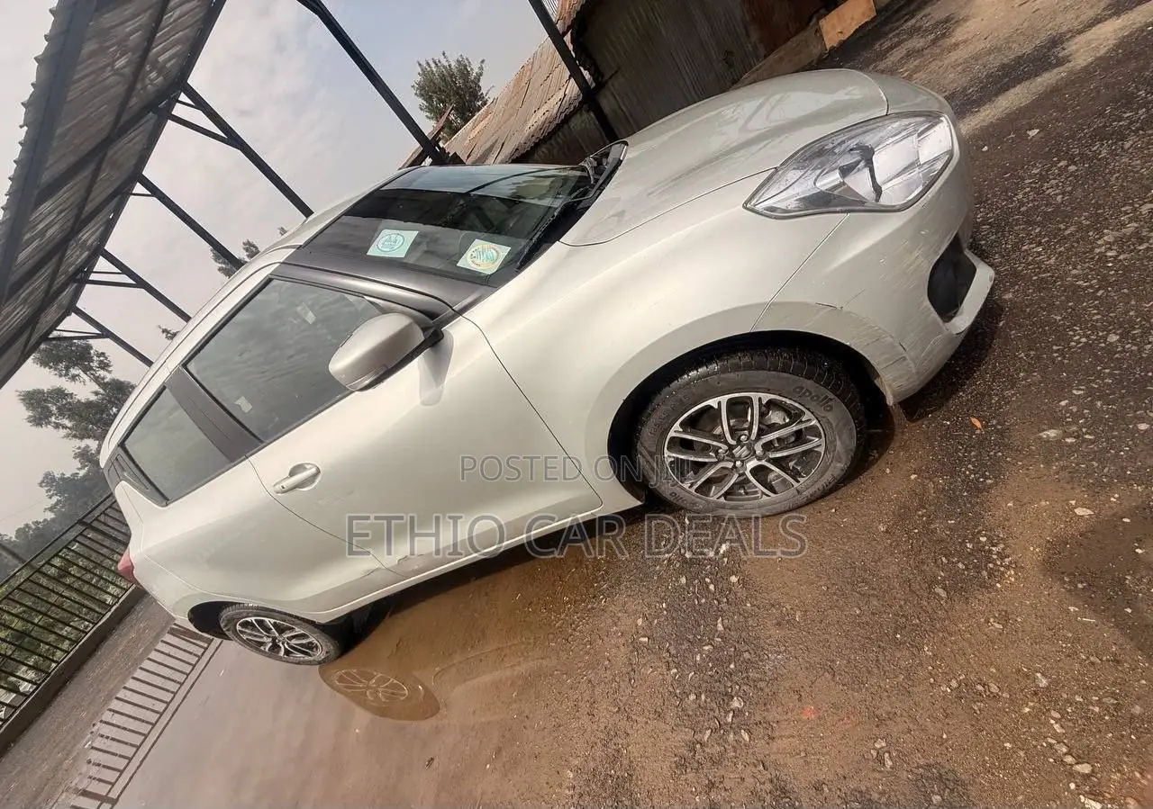 Suzuki Swift 2021 Silver