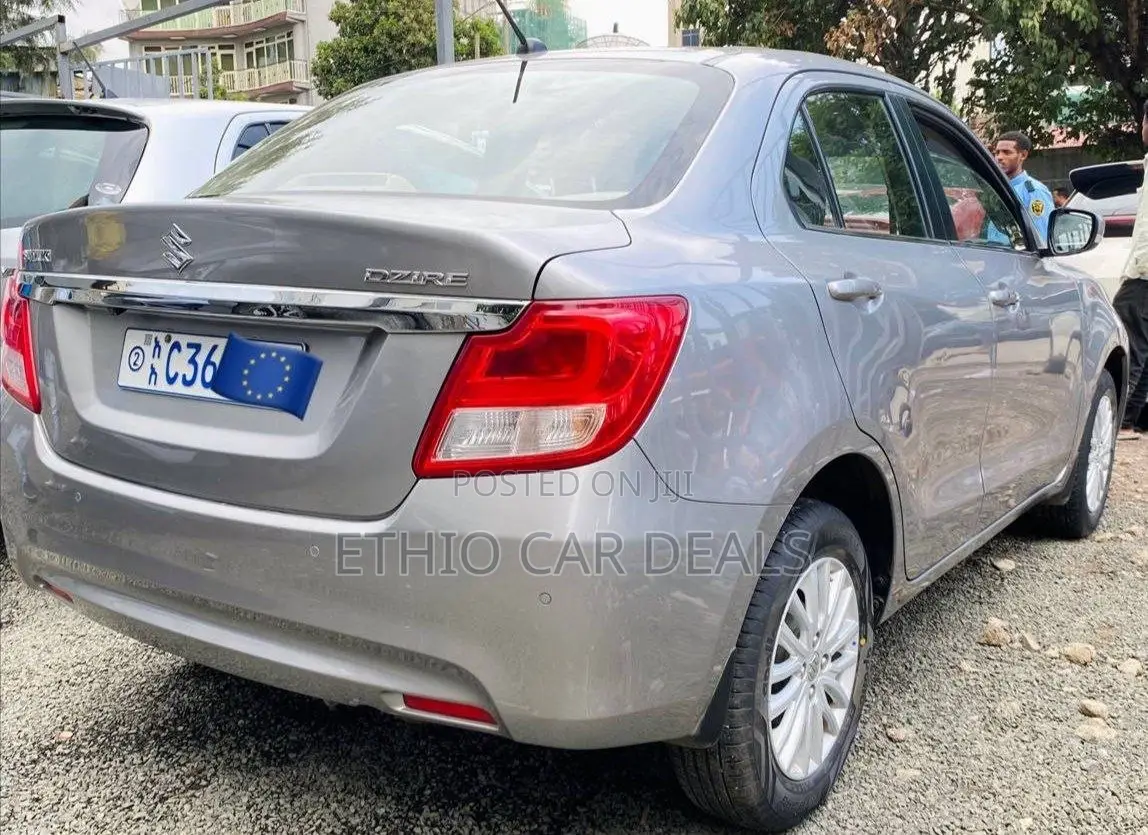 Suzuki Dzire 2022 Silver