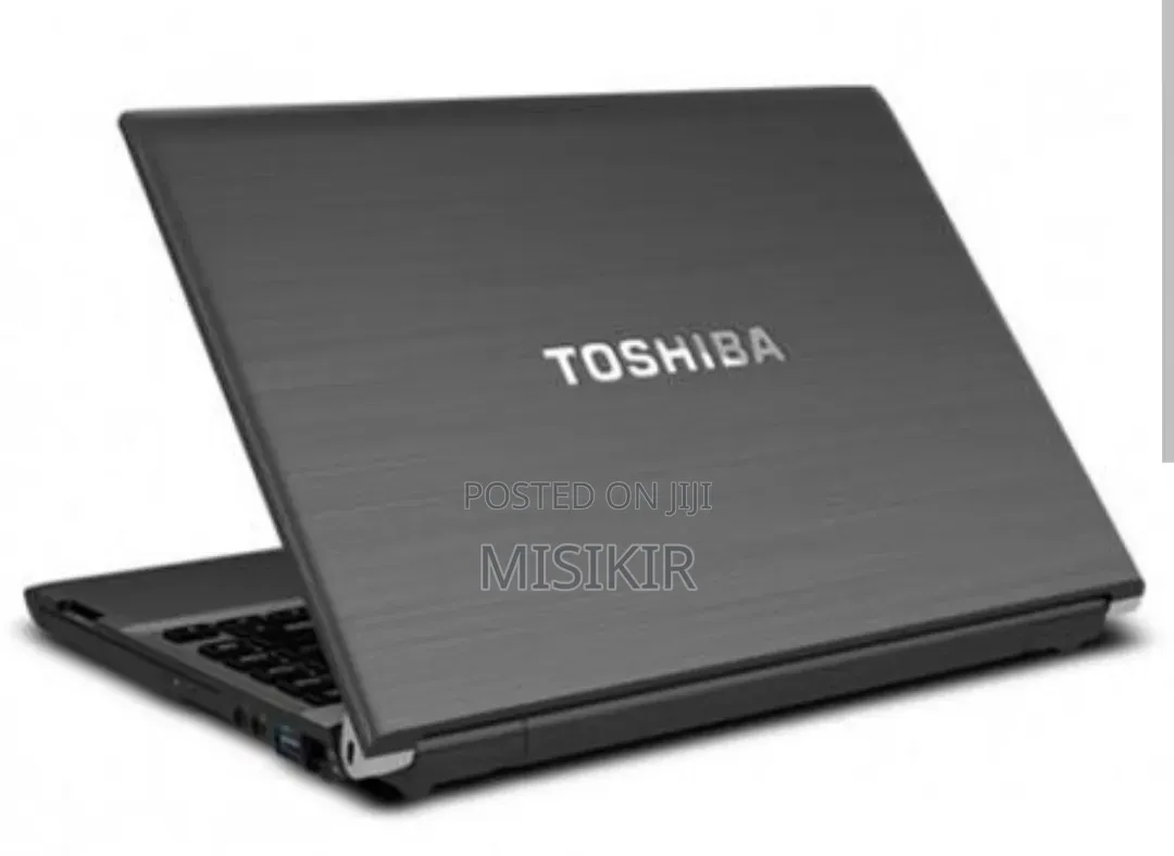 Laptop Toshiba Protege R930 4GB Intel Core i5 HDD 500GB