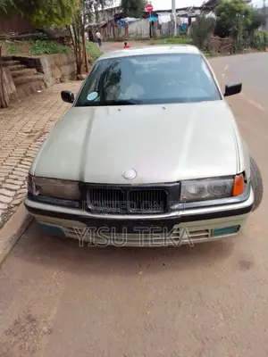 BMW 3 Series 316i RWD 1991 Gray