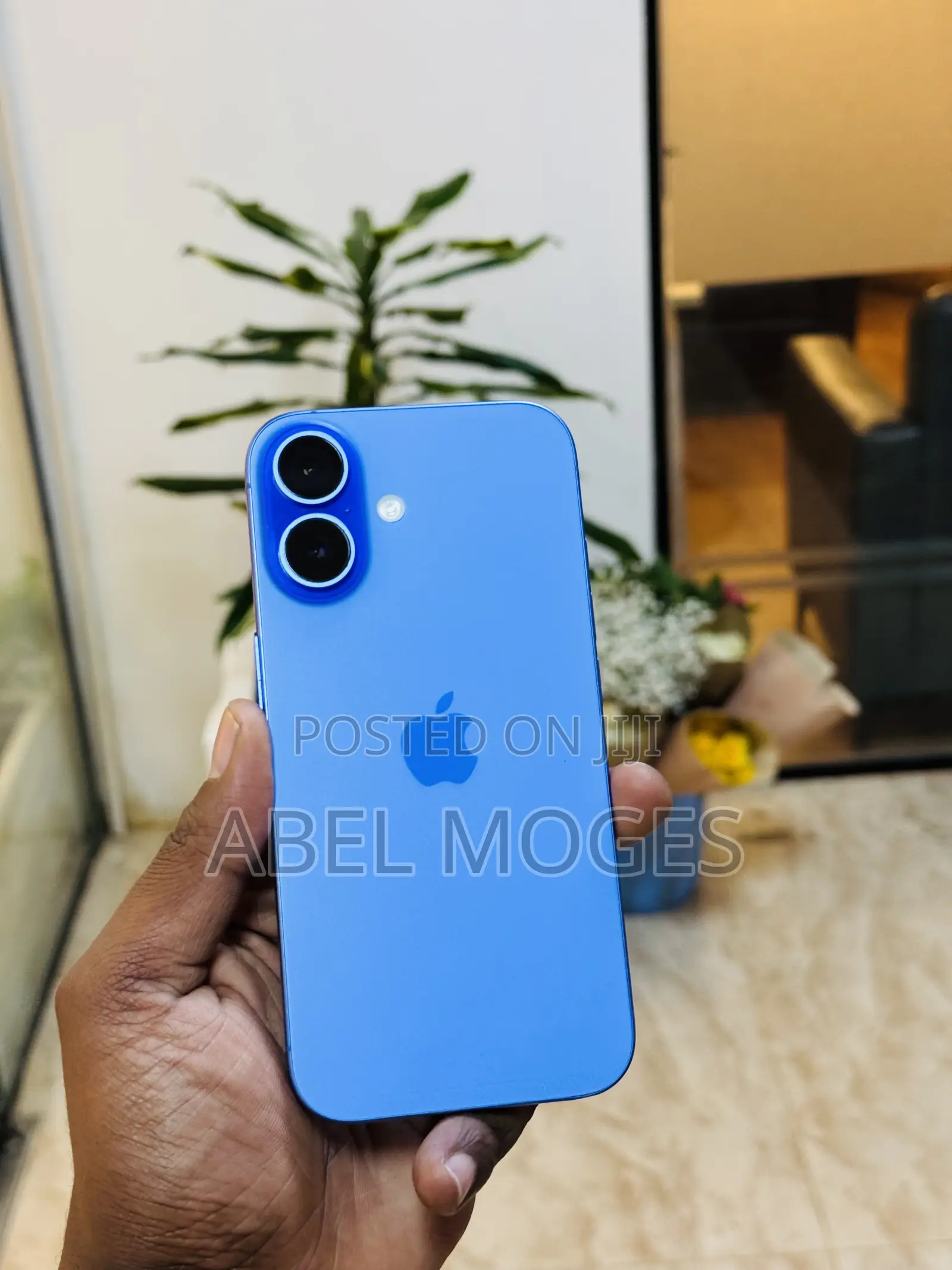 New Apple iPhone 16 128 GB Blue