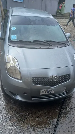 Toyota Yaris 2007 Gray