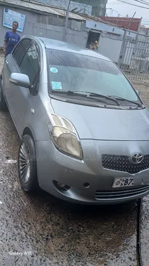 Toyota Yaris 2007 Gray
