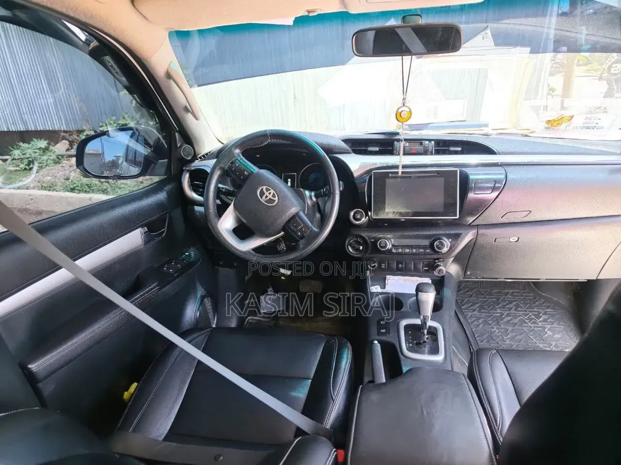 Toyota Hilux 2018 White