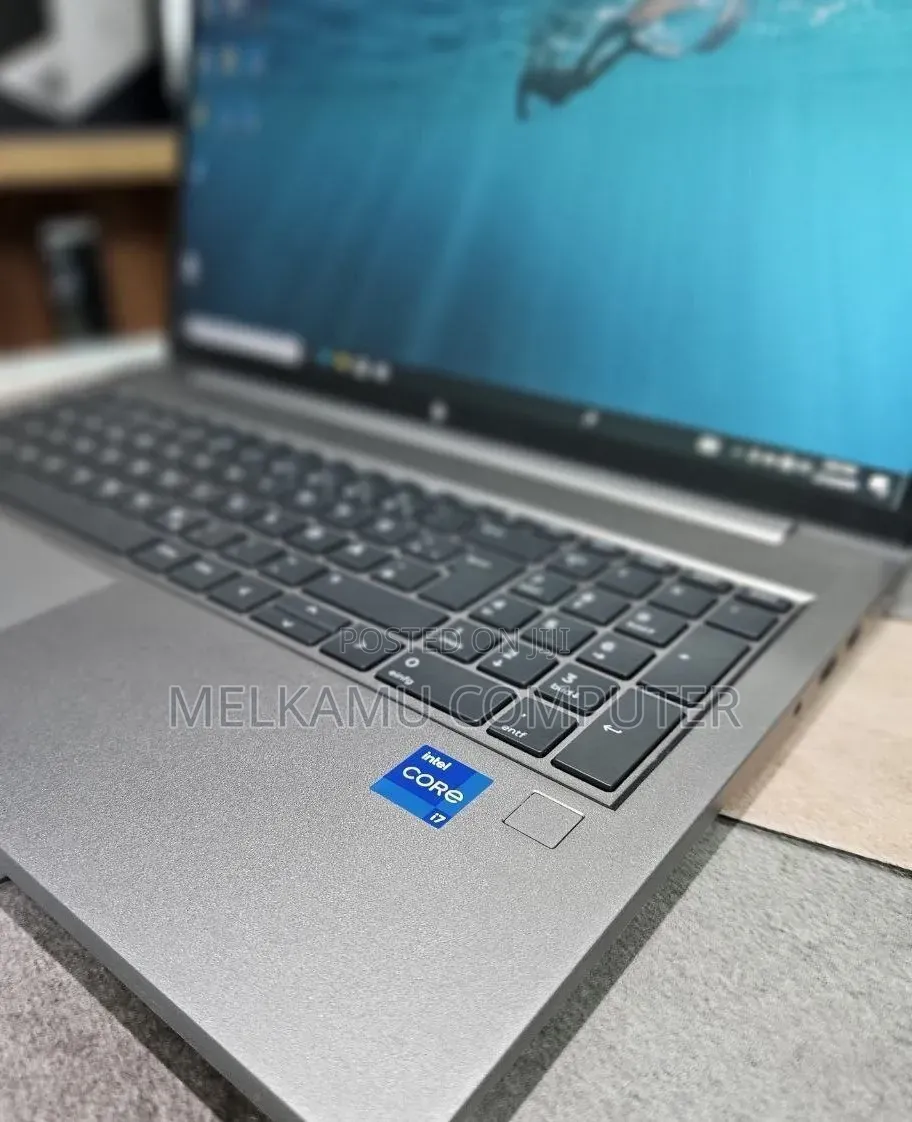 New Laptop HP ZBook 15 16GB Intel Core i7 SSD 1T