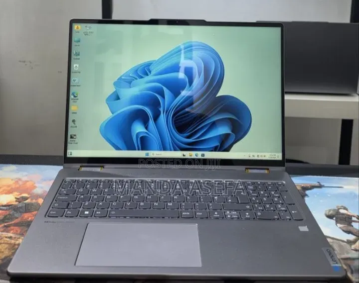 New Laptop Lenovo 16GB AMD Ryzen 7 SSD 1T