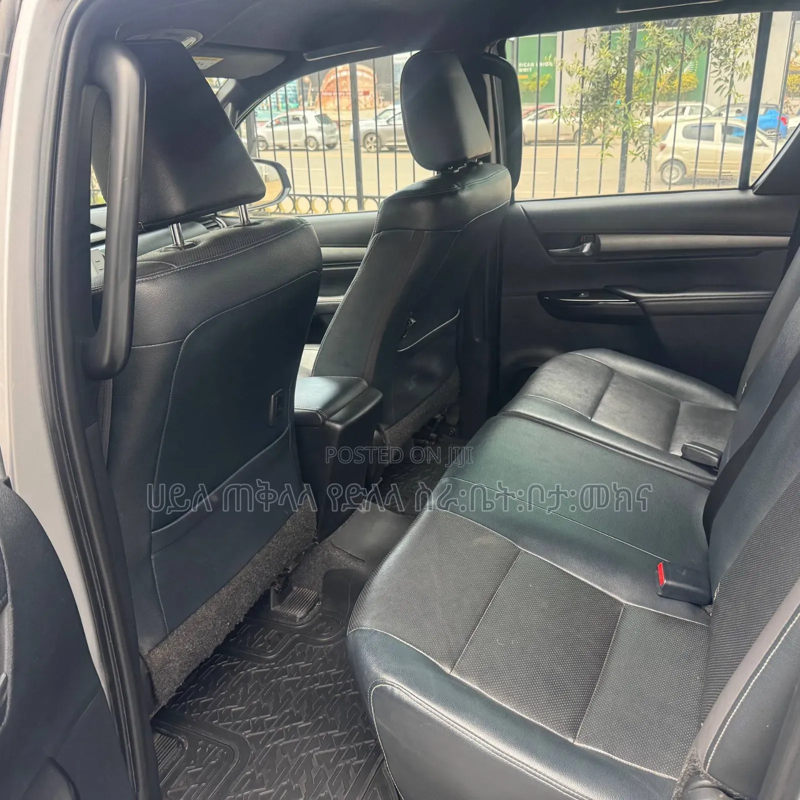 Toyota Hilux 2022 Silver