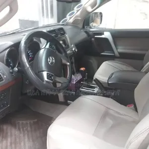 Toyota Land Cruiser Prado 2010 White