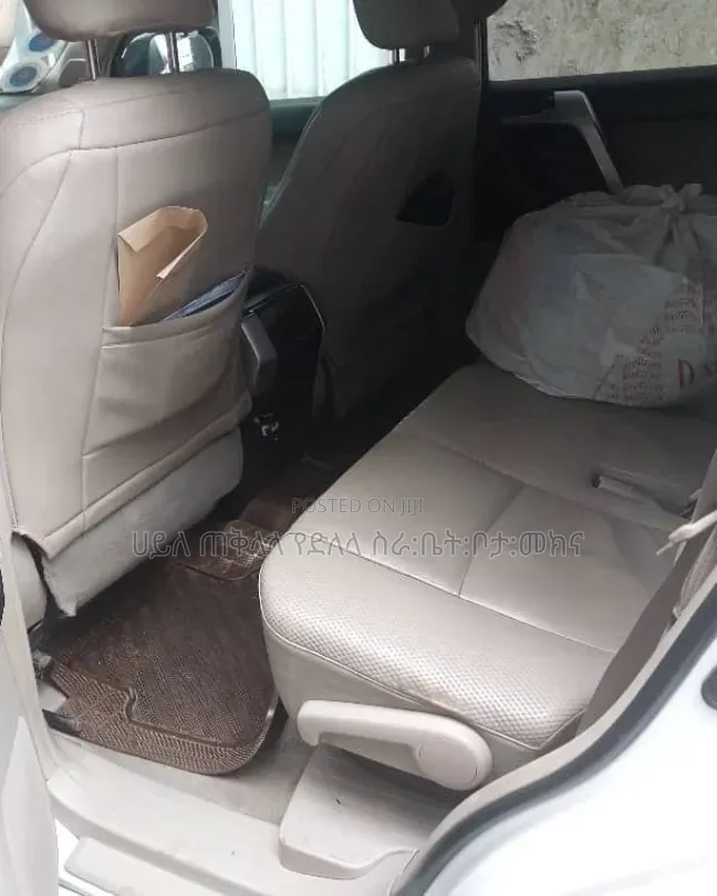 Toyota Land Cruiser Prado 2010 White