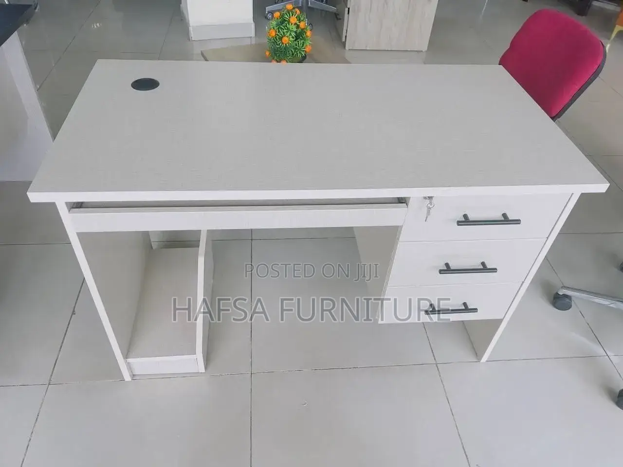 Local Computer Table 1.20cm