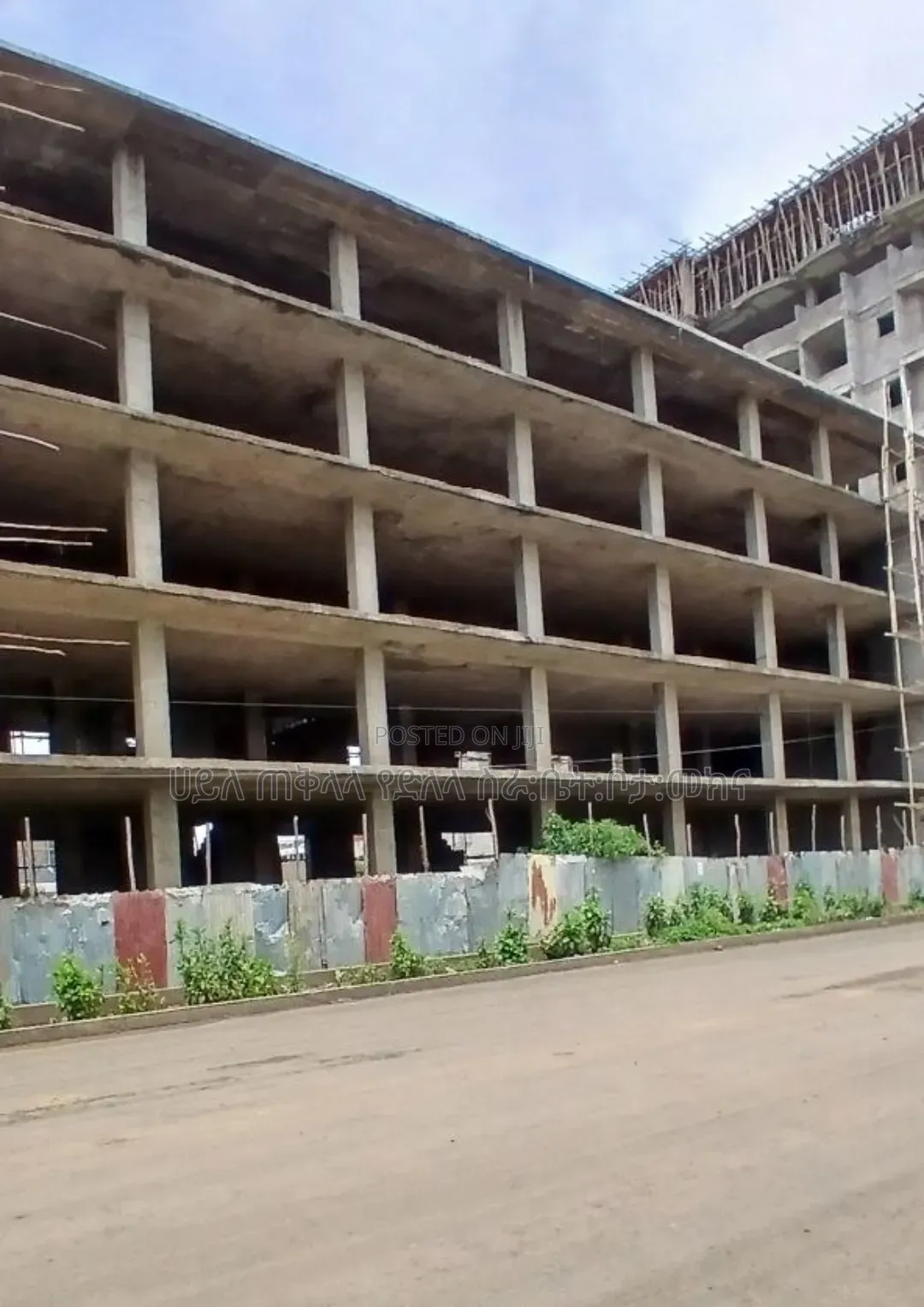 1000 M2 Semi Finishing at G+8 CommercialBuildingForSaleShegerlegetafoArea