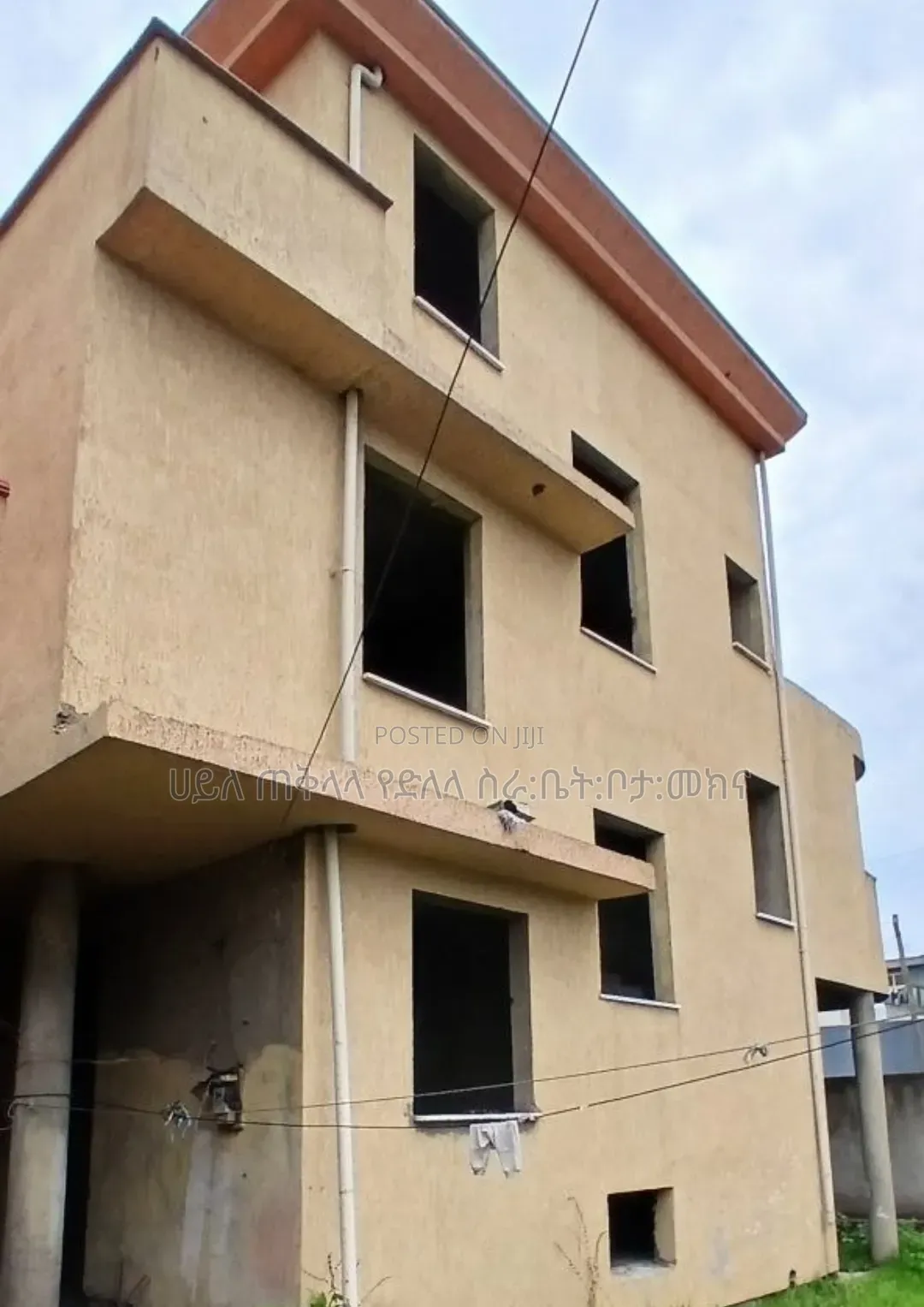 8bdrm Townhouse/Terrace in Tafo Area, Oromia-Finfinne for sale