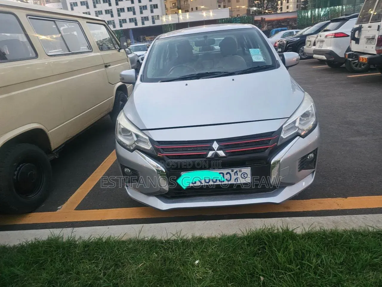 Mitsubishi Attrage 2022 Silver