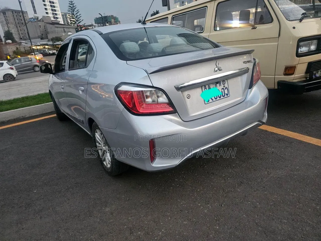 Mitsubishi Attrage 2022 Silver