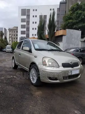 Toyota Vitz 2004 Gold