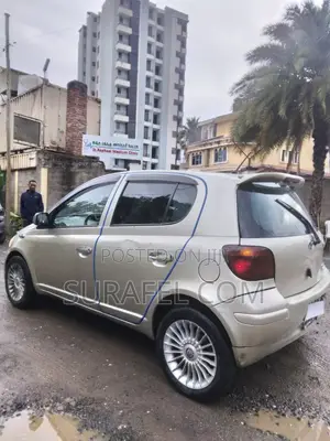 Toyota Vitz 2004 Gold