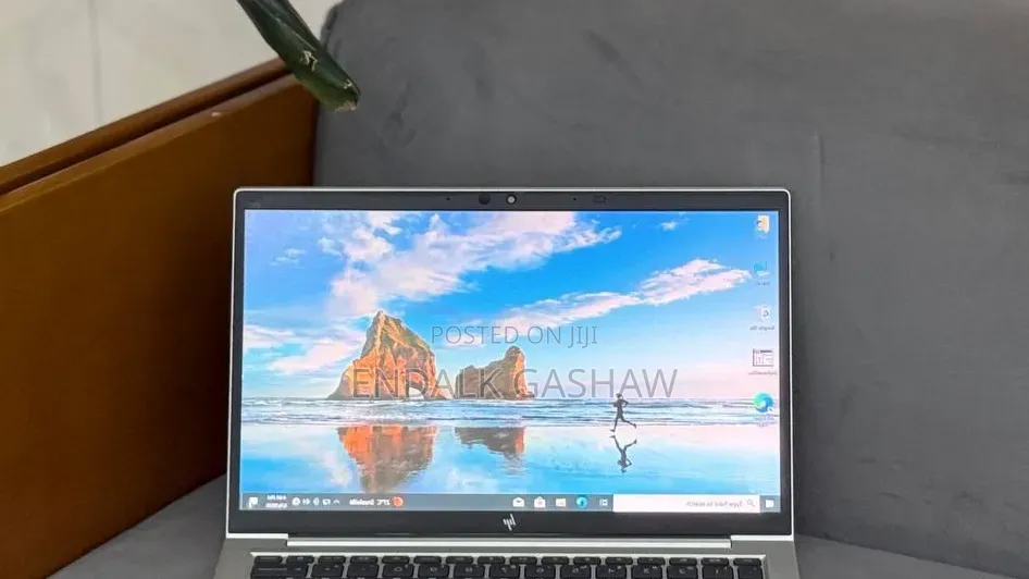 New Laptop HP EliteBook 830 G8 16GB Intel Core i5 SSD 512GB
