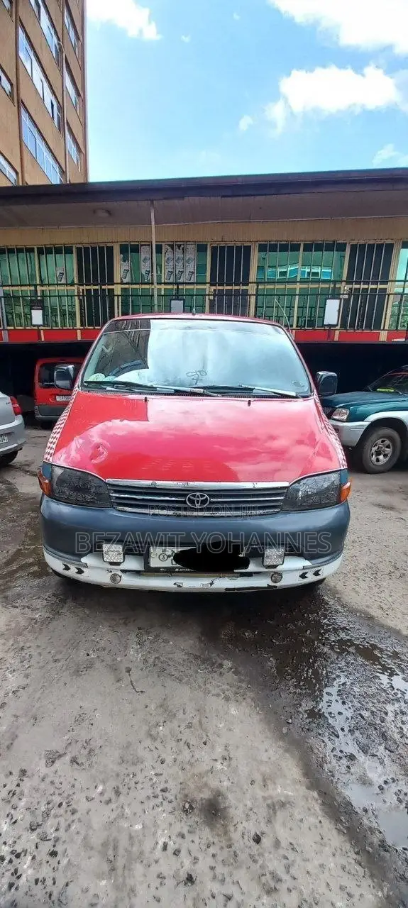 Toyota Grand HiAce 2002 Red