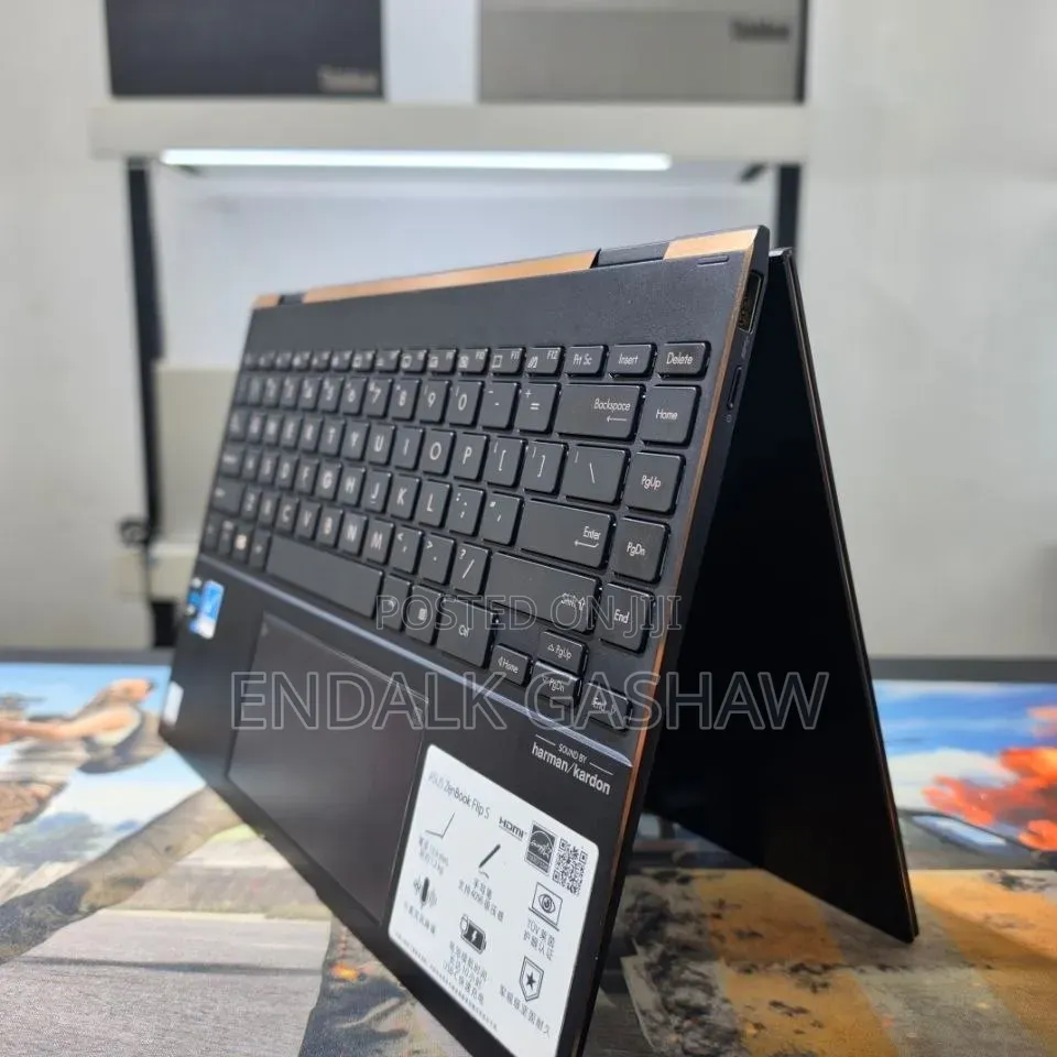 New Laptop Asus Zenbook 14 16GB Intel Core i7 SSD 512GB