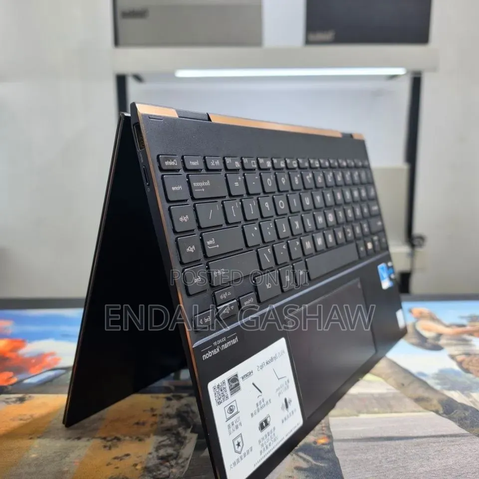 New Laptop Asus Zenbook 14 16GB Intel Core i7 SSD 512GB