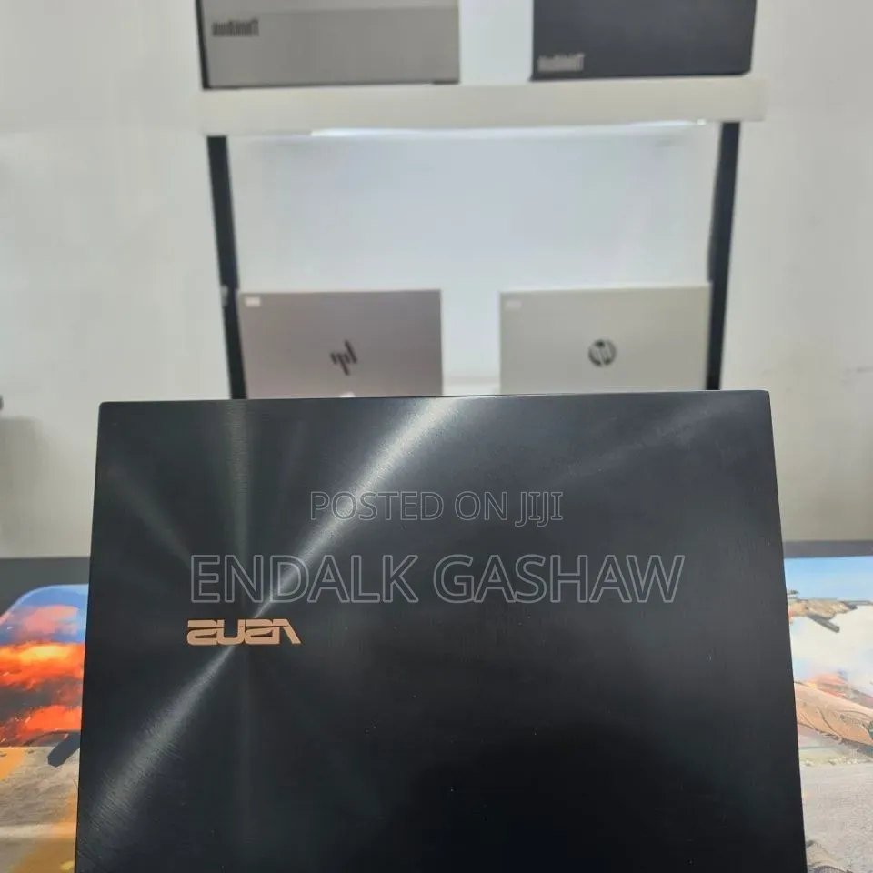 New Laptop Asus Zenbook 14 16GB Intel Core i7 SSD 512GB