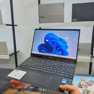 New Laptop Asus Zenbook 14 16GB Intel Core i7 SSD 512GB