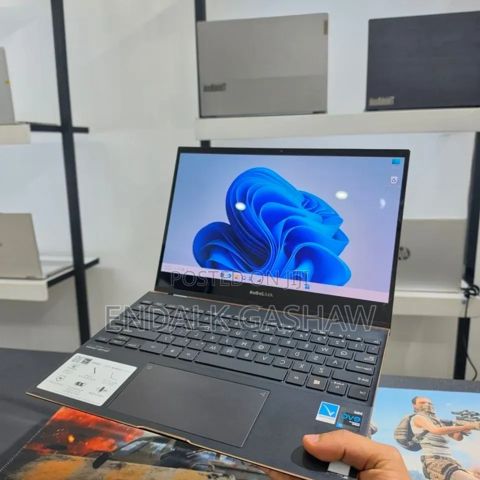 New Laptop Asus Zenbook 14 16GB Intel Core i7 SSD 512GB