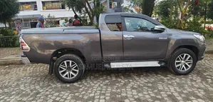 Toyota Hilux 2017 Gray