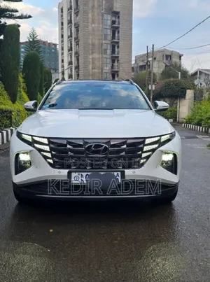 Hyundai Tucson 2022 White